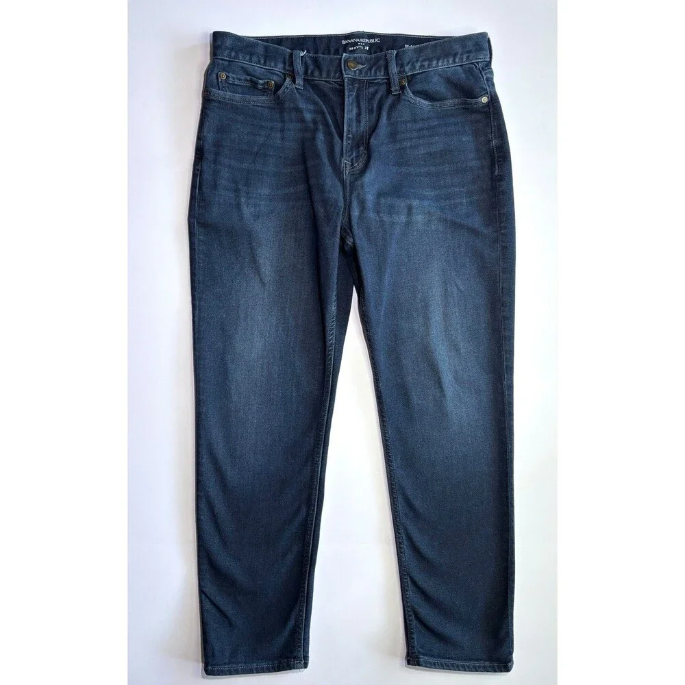 Banana Republic Traveler Men’s Slim Fit Tapered Dark Wash Denim Jeans Pockets